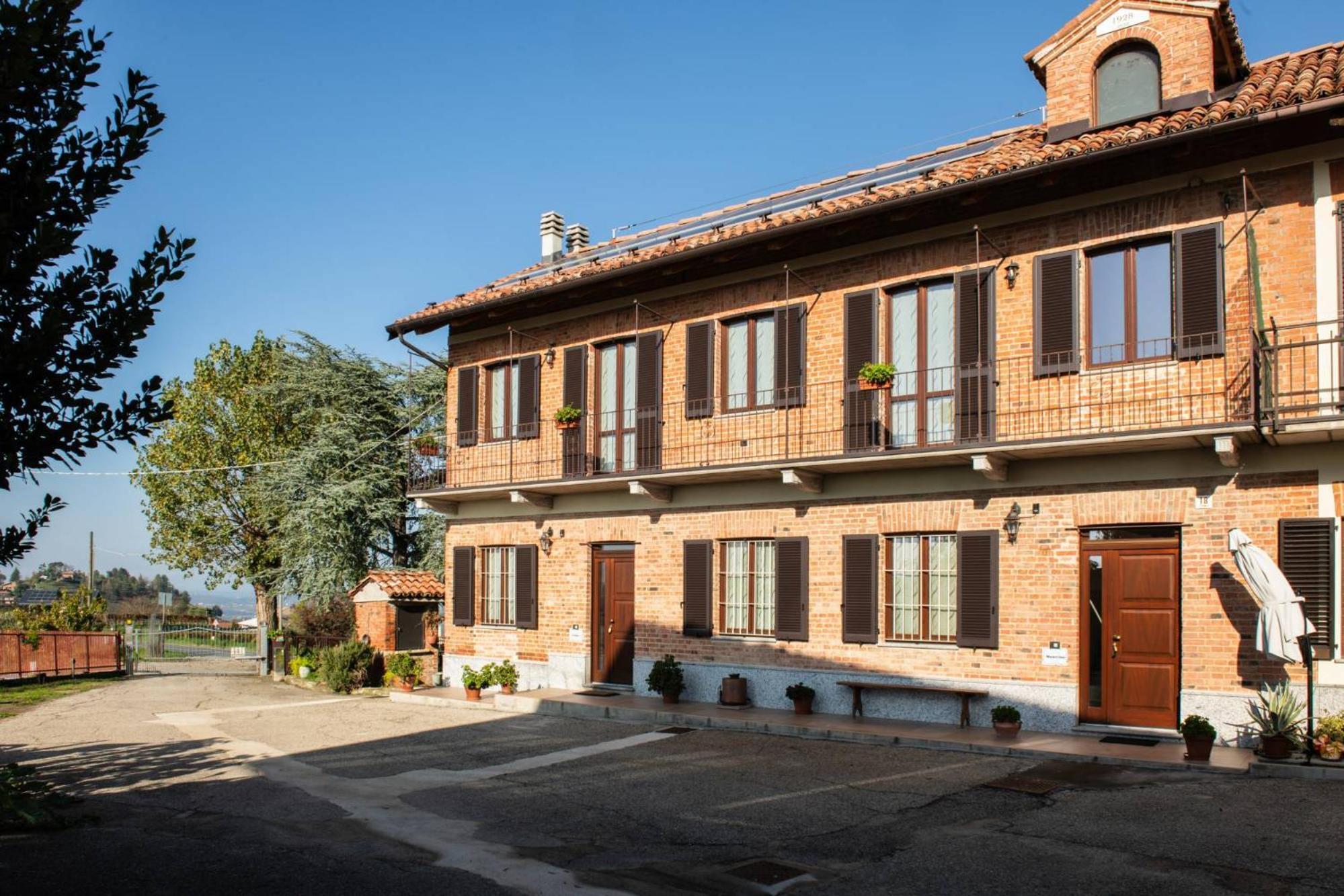 Casa Rubbo - Appartamento 'Como' Nelle Langhe Alba (Piedmont) Exterior foto
